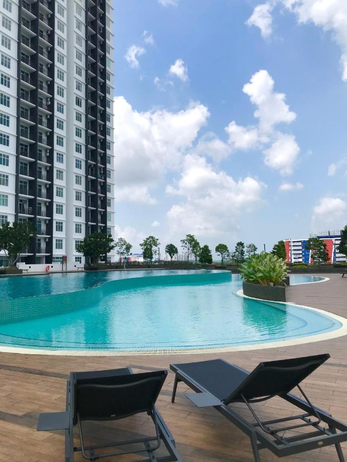 Homestay Sks Apartment Larkin ג'והור בהרו מראה חיצוני תמונה