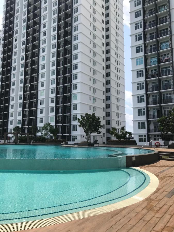 Homestay Sks Apartment Larkin ג'והור בהרו מראה חיצוני תמונה