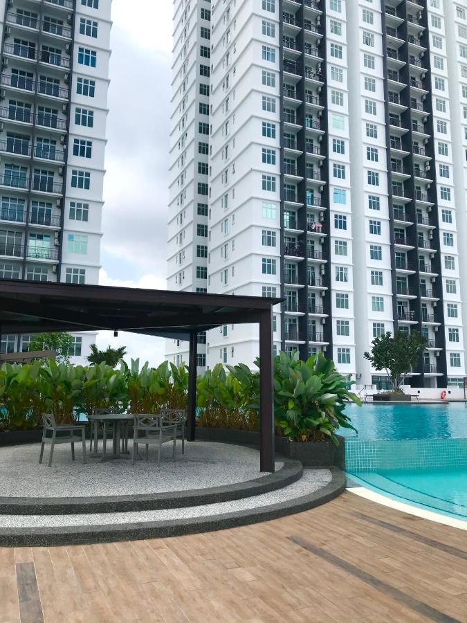 Homestay Sks Apartment Larkin ג'והור בהרו מראה חיצוני תמונה